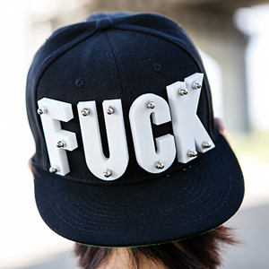 http://www.tomonari.co.kr/shop/shopdetail.html?branduid=53886&xcode=601&mcode=&scode=&type=P&sort=order&cur_code=601 스트릿 캐쥬얼에프터 아크릴 스냅백플라스틱 타이포 포인트야구모자 ...