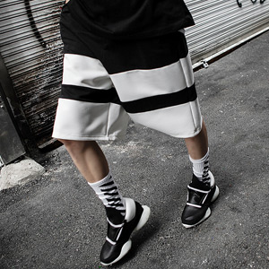 http://www.tomonari.co.kr/m/product.html?branduid=58073 Black&White배색 오버핏 반바지스트릿패션 아이템바지/반바지/스트릿 ...